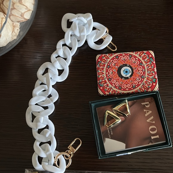 Not so Mystery (8 Item Bundle) - Picture 5 of 8